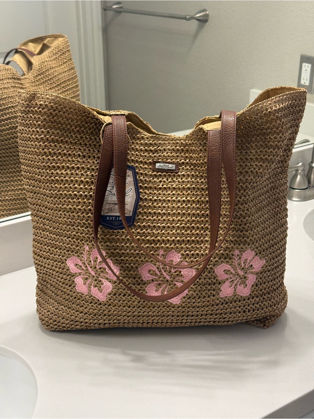 Woven Straw Tote with Pink Floral Detail and Brown Straps 🌸NWT 🌸